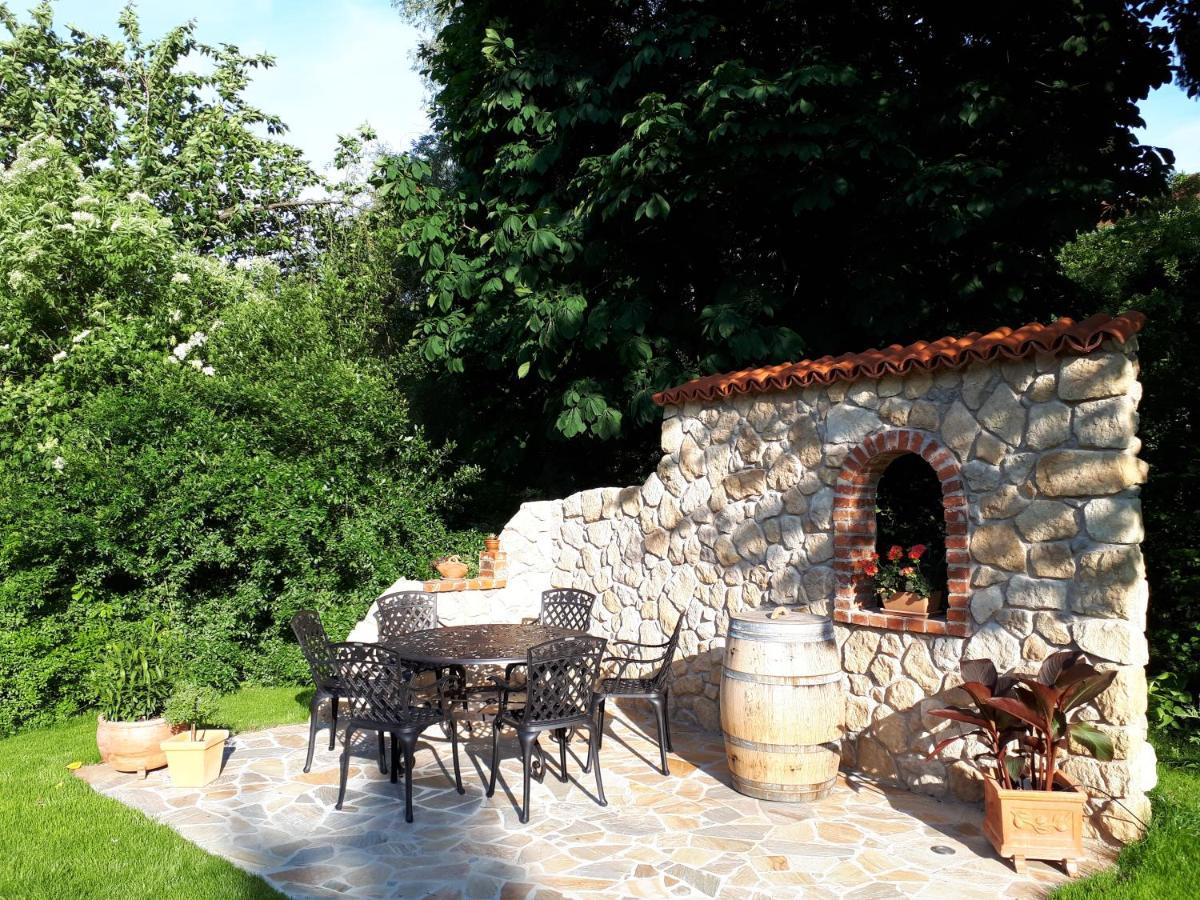 Ferienwohnung Pension Am Weinberg Mainstockheim エクステリア 写真